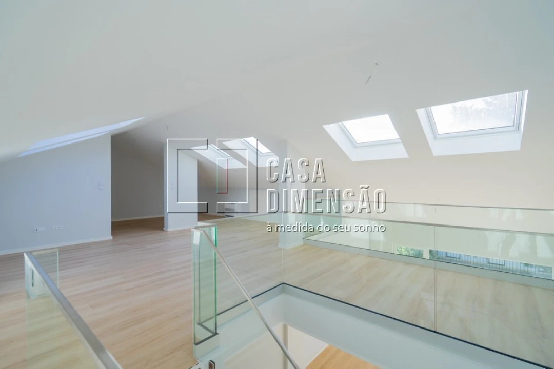 Apartamento T3 para Venda em Carcavelos e Parede Foto 20