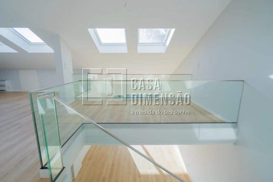 Apartamento T3 para Venda em Carcavelos e Parede Foto 21
