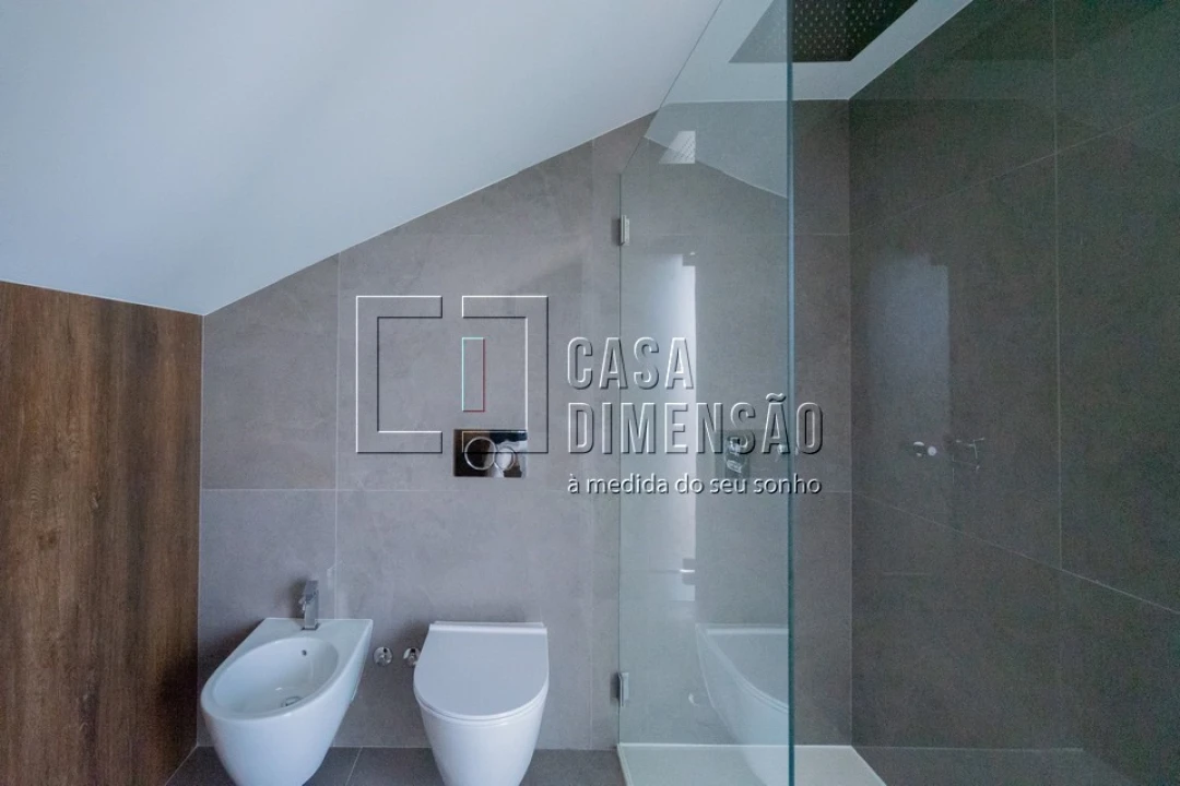 Apartamento T3 para Venda em Carcavelos e Parede Foto 34