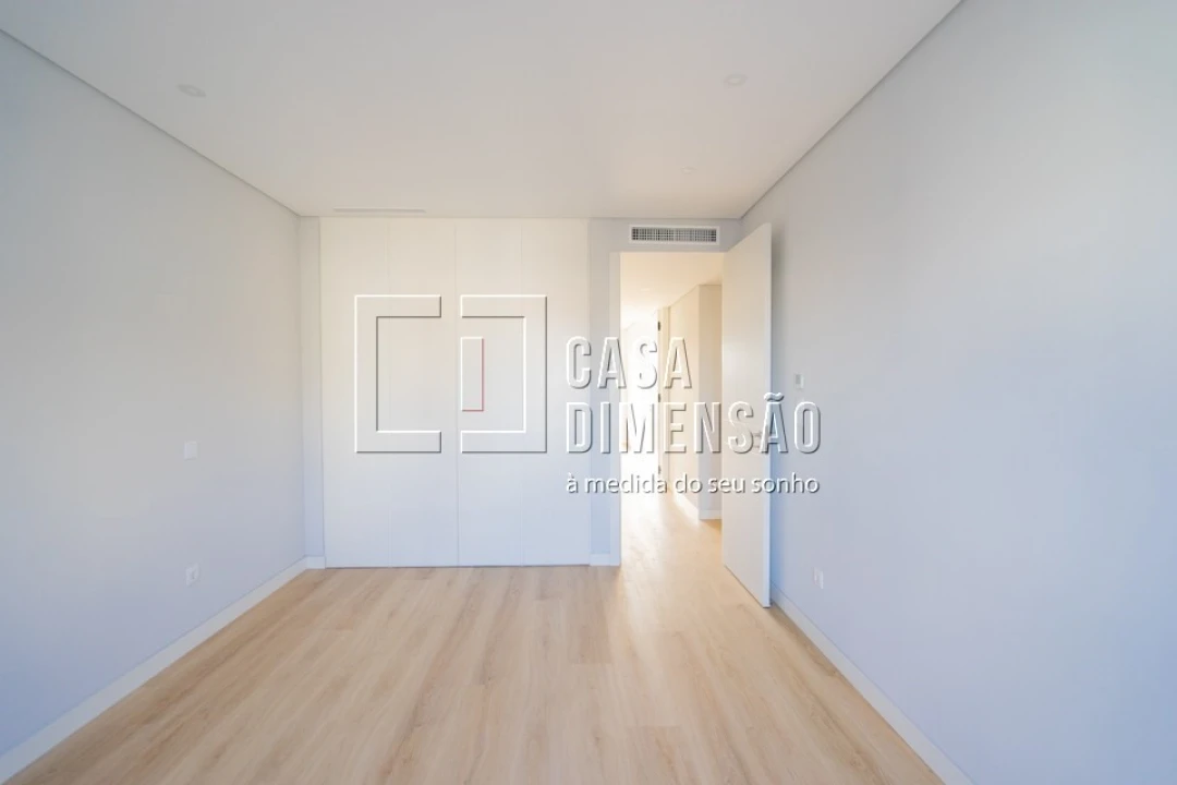 Apartamento T3 para Venda em Carcavelos e Parede Foto 50
