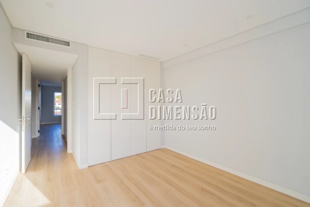 Apartamento T3 para Venda em Carcavelos e Parede Foto 57