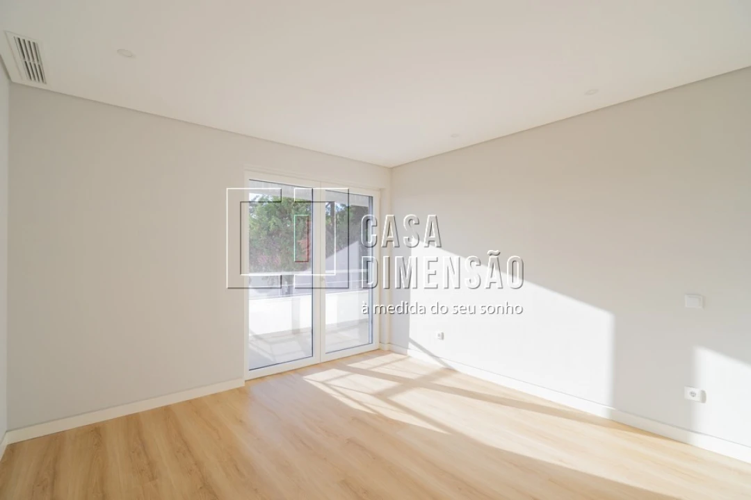 Apartamento T3 para Venda em Carcavelos e Parede Foto 63