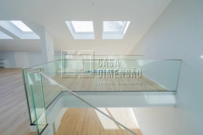 Apartamento T3 para Venda em Carcavelos e Parede