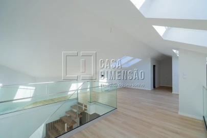 Apartamento T3 para Venda em Carcavelos e Parede