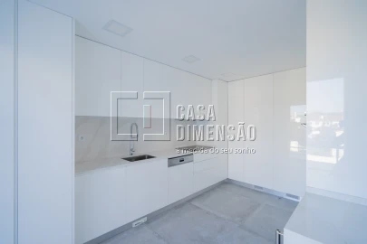 Apartamento T3 para Venda em Carcavelos e Parede