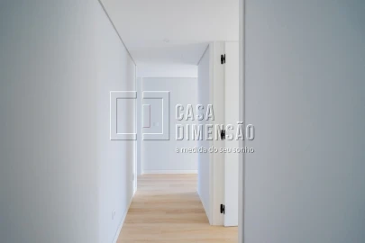 Apartamento T3 para Venda em Carcavelos e Parede