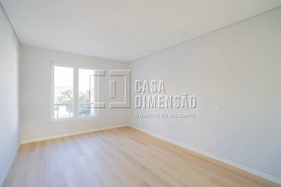 Apartamento T3 para Venda em Carcavelos e Parede