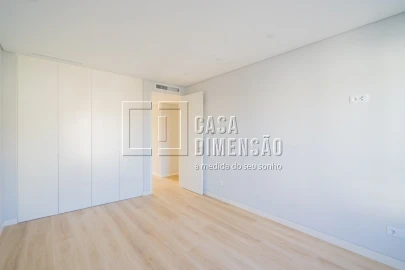 Apartamento T3 para Venda em Carcavelos e Parede