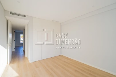Apartamento T3 para Venda em Carcavelos e Parede