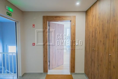 Apartamento T3 para Venda em Carcavelos e Parede
