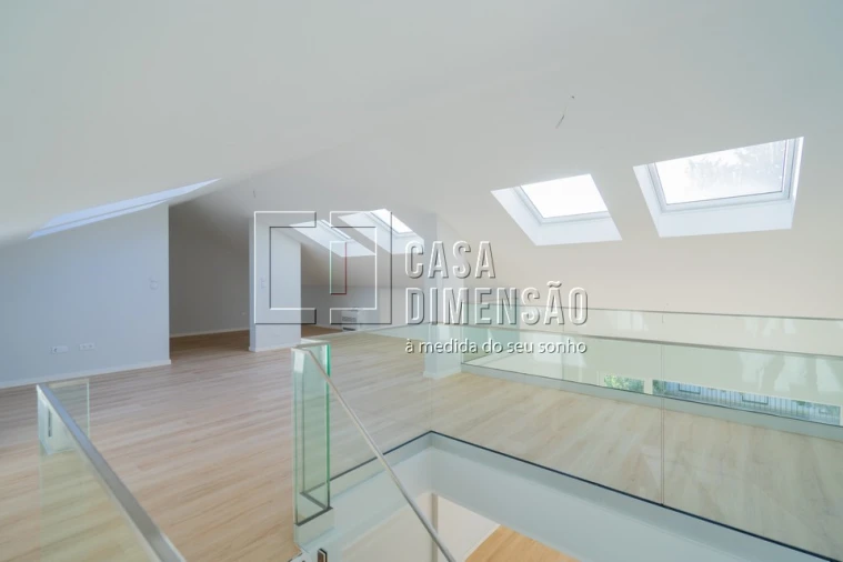 Apartamento T3 para Venda em Carcavelos e Parede Foto 20