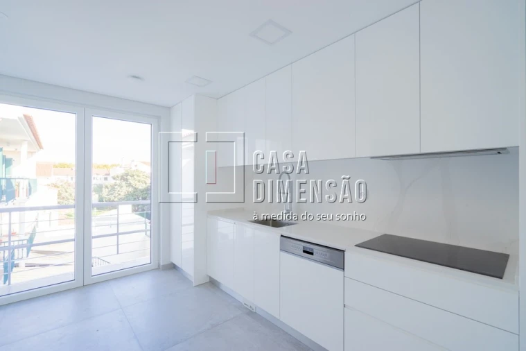 Apartamento T3 para Venda em Carcavelos e Parede Foto 37