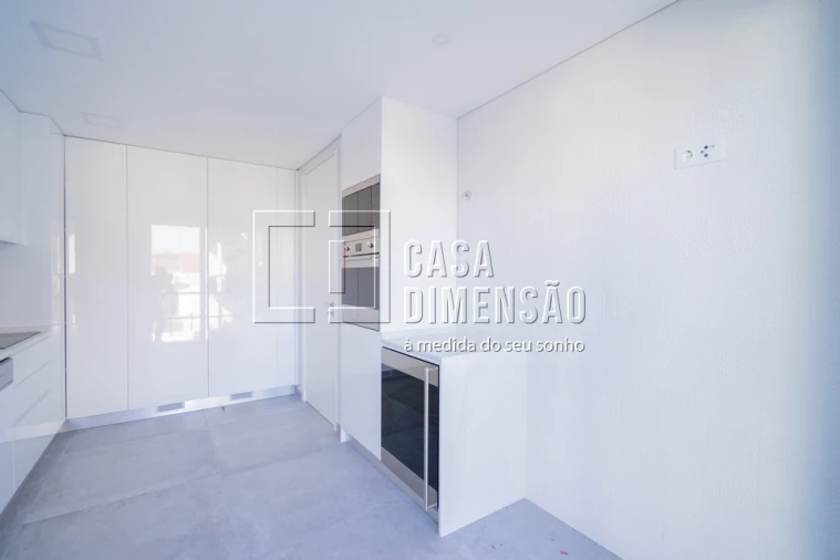 Apartamento T3 para Venda em Carcavelos e Parede Foto 41