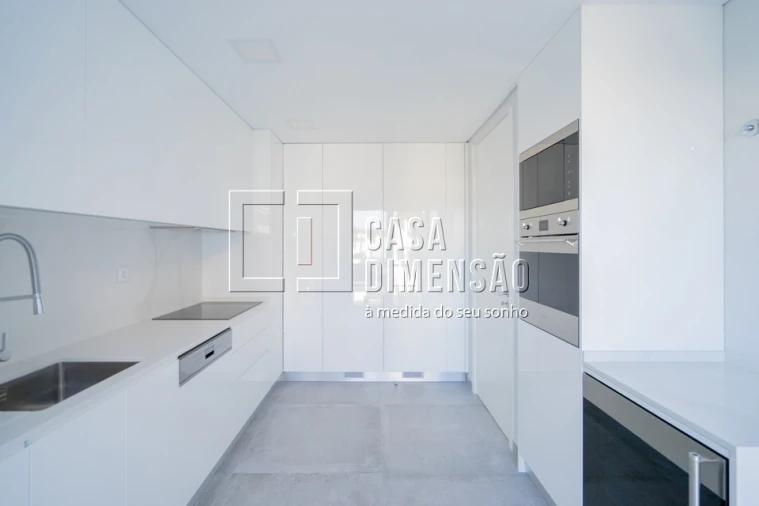 Apartamento T3 para Venda em Carcavelos e Parede Foto 43