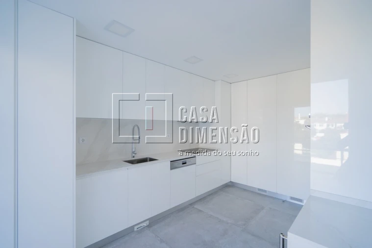 Apartamento T3 para Venda em Carcavelos e Parede Foto 44