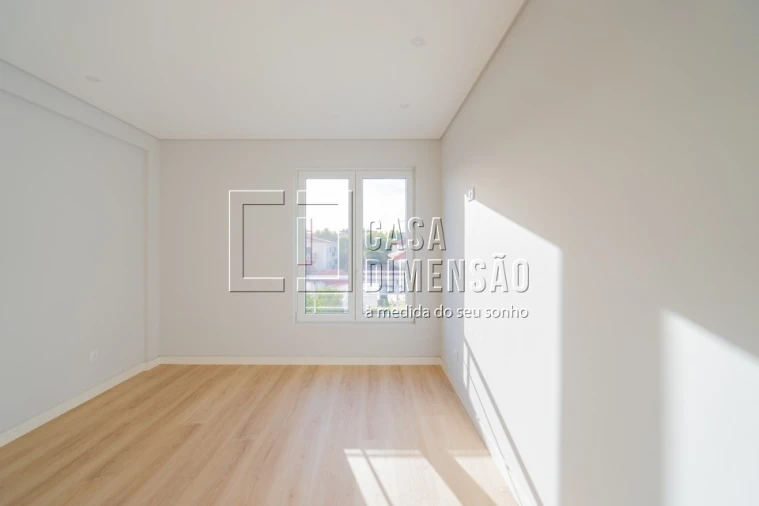 Apartamento T3 para Venda em Carcavelos e Parede Foto 54