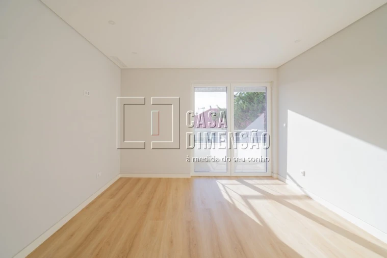 Apartamento T3 para Venda em Carcavelos e Parede Foto 62