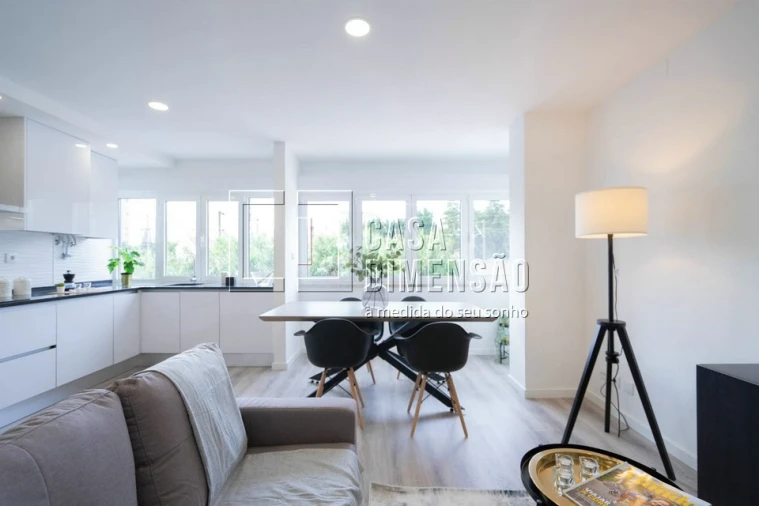 Apartamento T3 para Venda em Benfica Foto 7