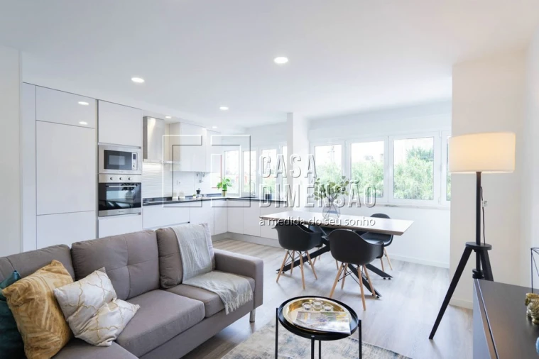 Apartamento T3 para Venda em Benfica Foto 8