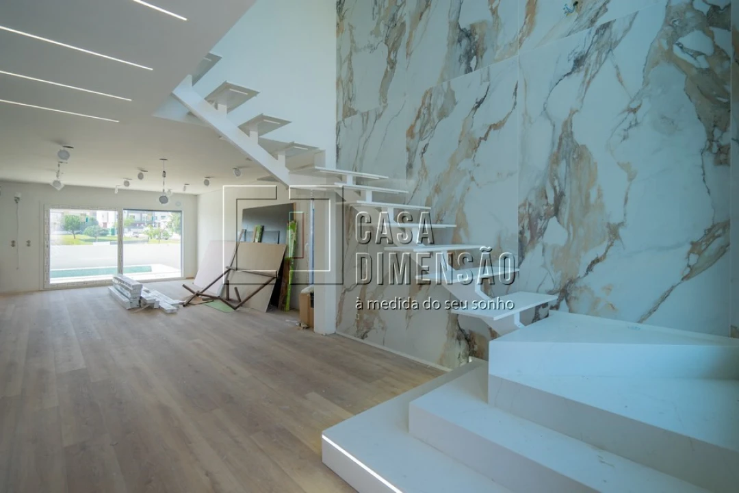 Moradia T4 para Venda em Charneca de Caparica e Sobreda Foto 3