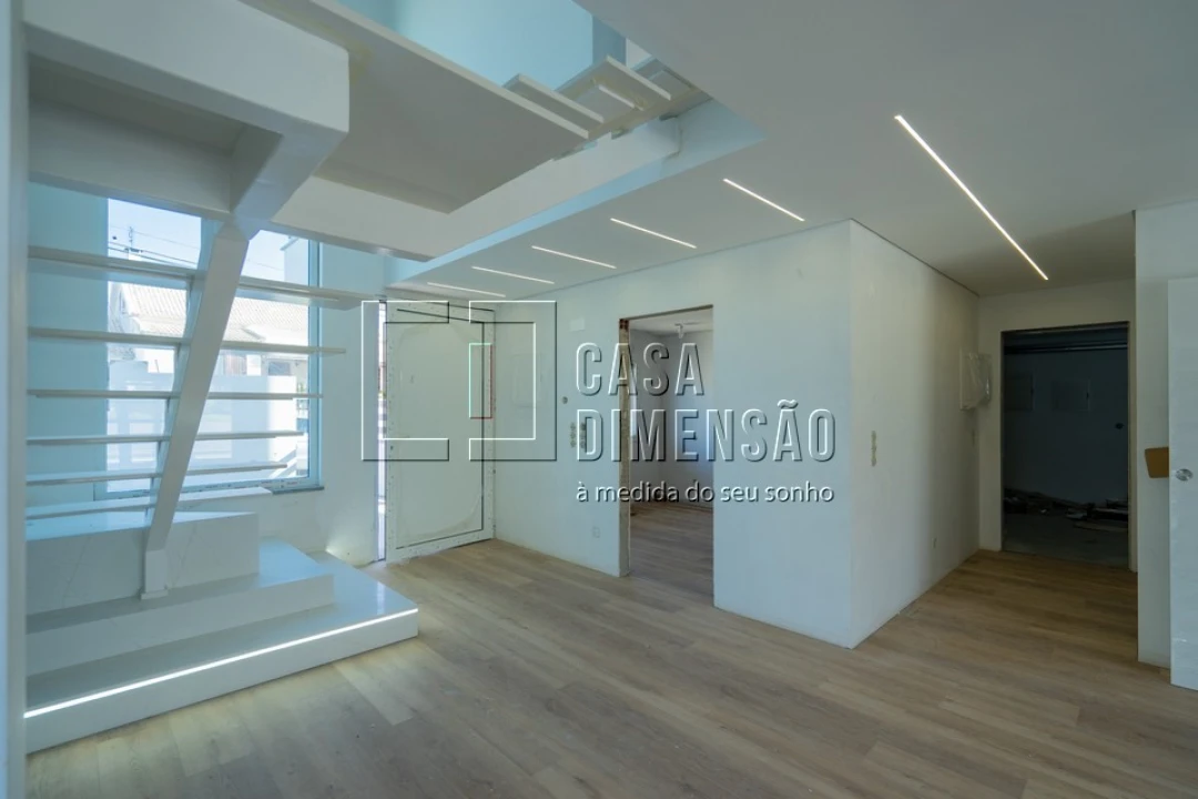 Moradia T4 para Venda em Charneca de Caparica e Sobreda Foto 4