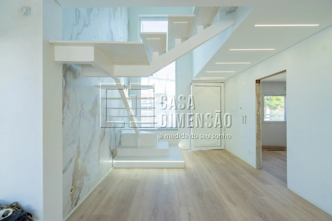 Moradia T4 para Venda em Charneca de Caparica e Sobreda Foto 5