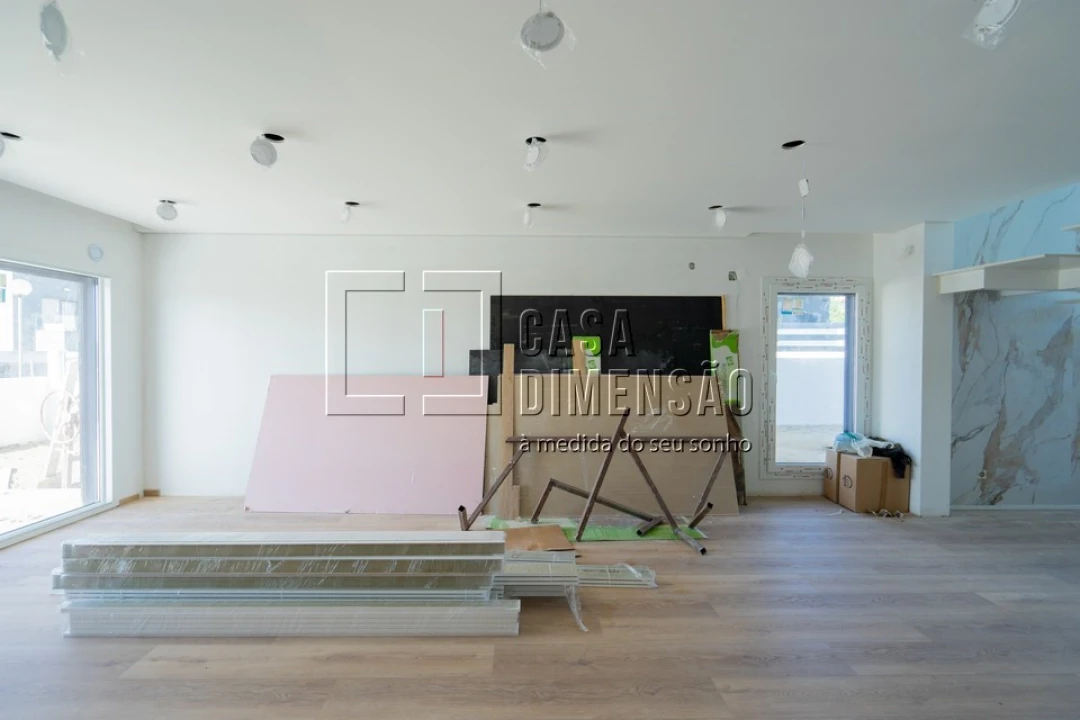 Moradia T4 para Venda em Charneca de Caparica e Sobreda Foto 12