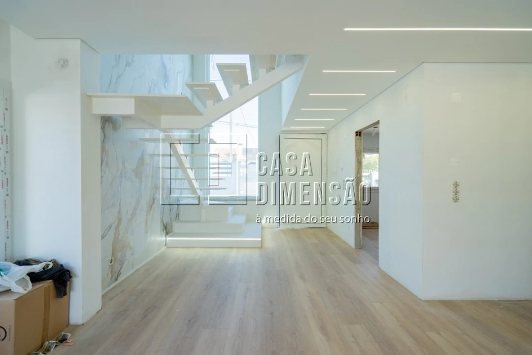 Moradia T4 para Venda em Charneca de Caparica e Sobreda Foto 13