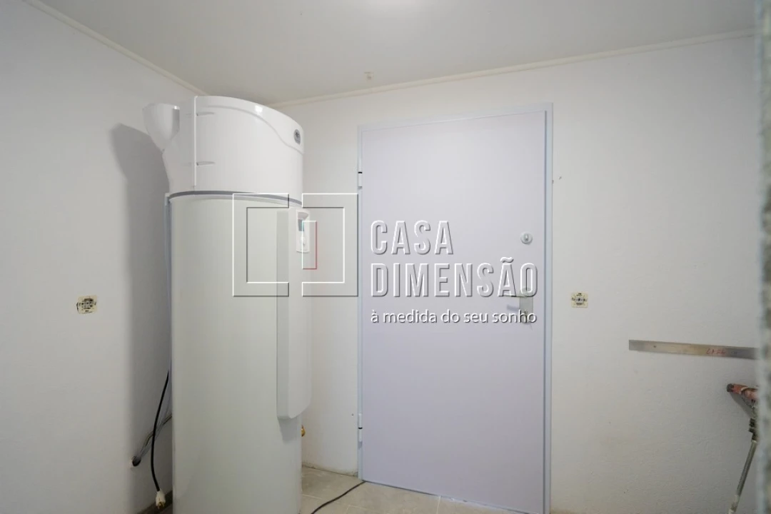 Moradia T4 para Venda em Charneca de Caparica e Sobreda Foto 52