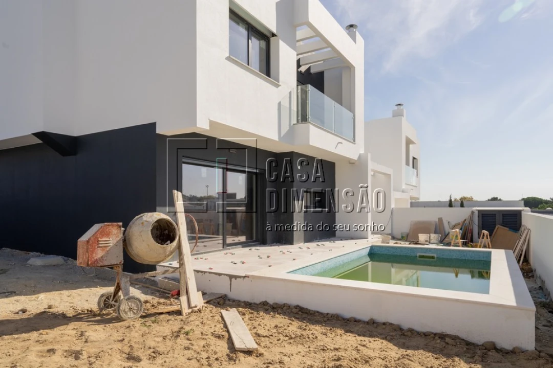 Moradia T4 para Venda em Charneca de Caparica e Sobreda Foto 61