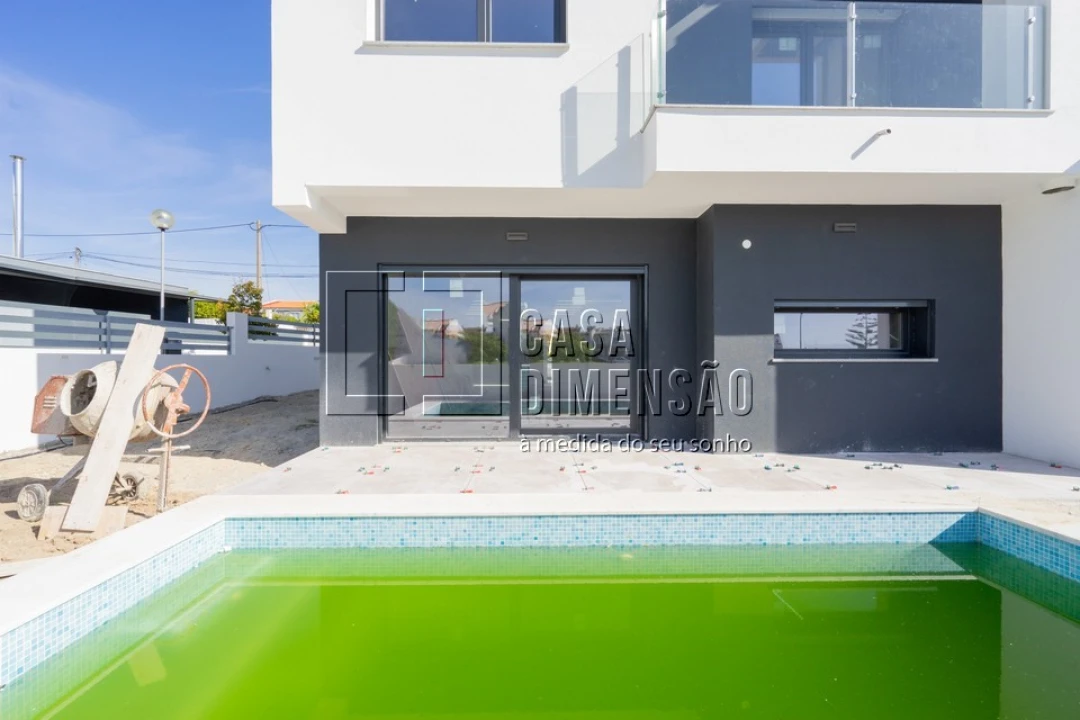 Moradia T4 para Venda em Charneca de Caparica e Sobreda Foto 64