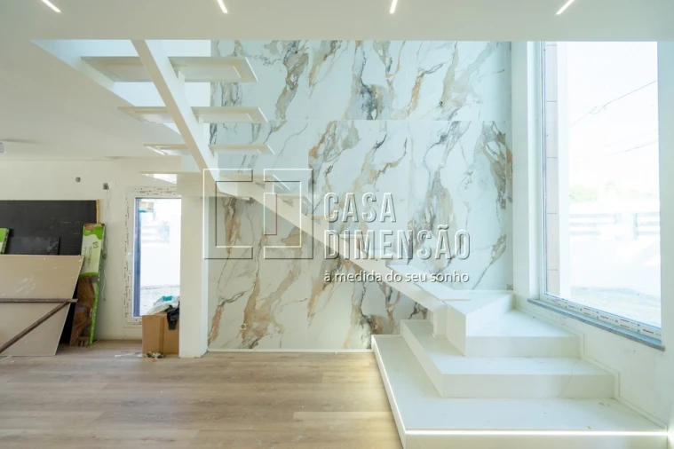 Moradia T4 para Venda em Charneca de Caparica e Sobreda Foto 2