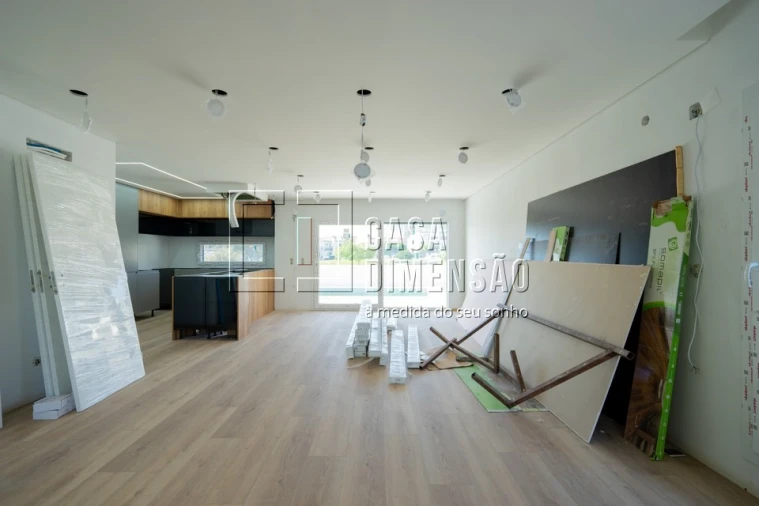 Moradia T4 para Venda em Charneca de Caparica e Sobreda Foto 8