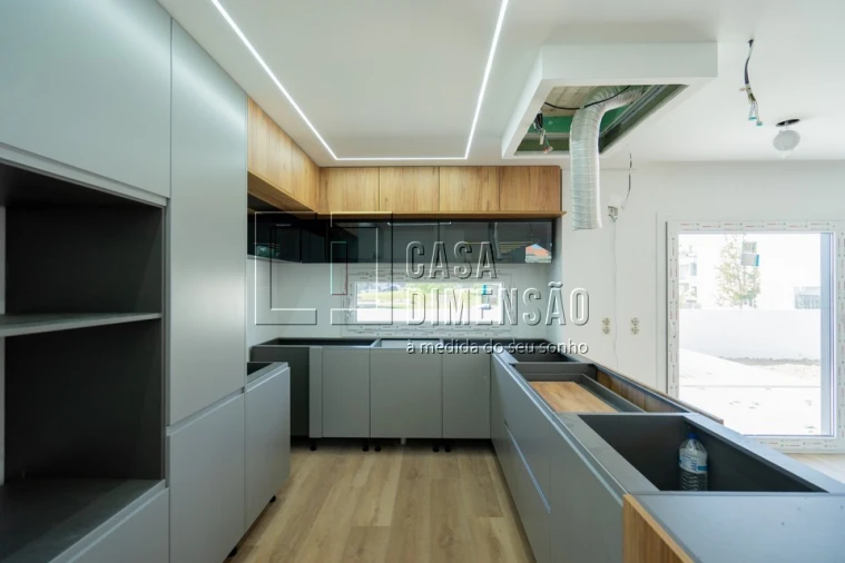 Moradia T4 para Venda em Charneca de Caparica e Sobreda Foto 19