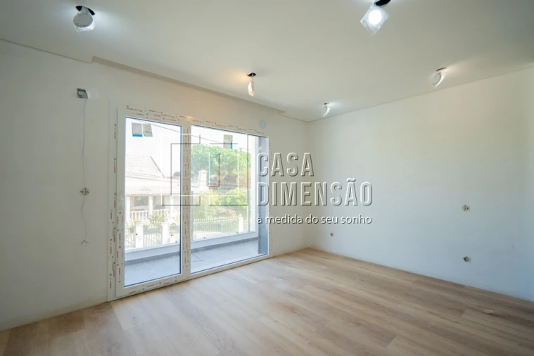 Moradia T4 para Venda em Charneca de Caparica e Sobreda Foto 28
