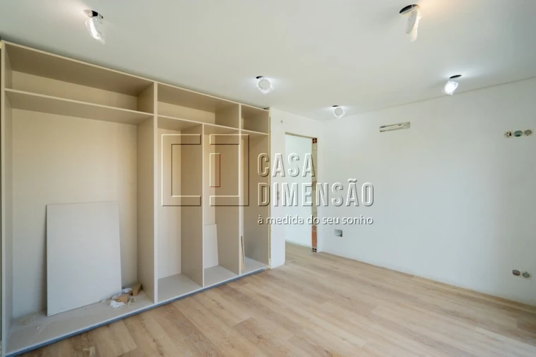 Moradia T4 para Venda em Charneca de Caparica e Sobreda Foto 30