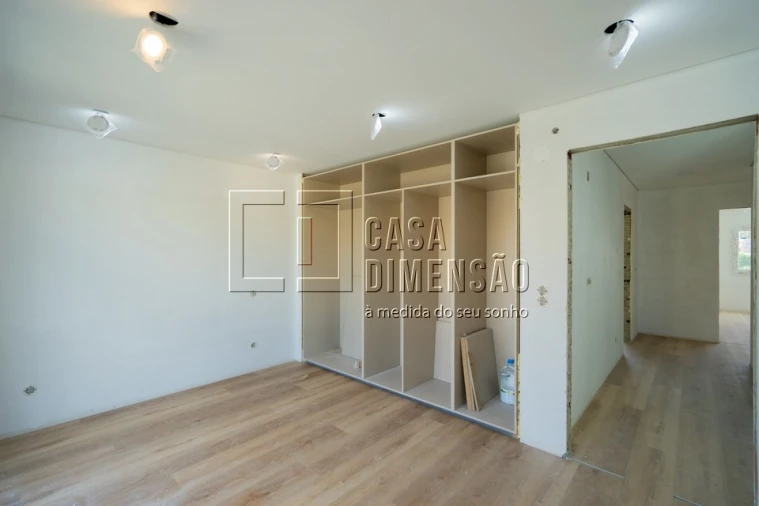 Moradia T4 para Venda em Charneca de Caparica e Sobreda Foto 32