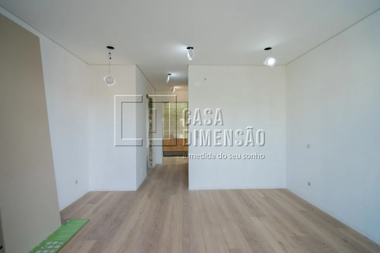 Moradia T4 para Venda em Charneca de Caparica e Sobreda Foto 42