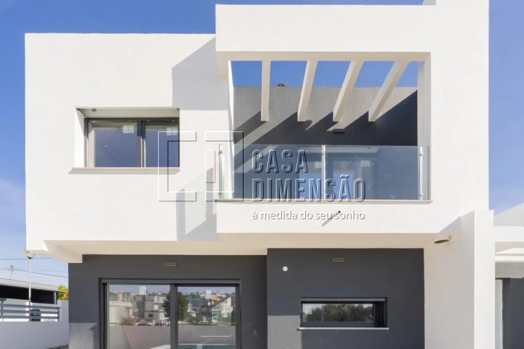 Moradia T4 para Venda em Charneca de Caparica e Sobreda Foto 66