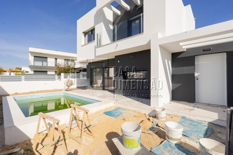 Moradia T4 para Venda em Charneca de Caparica e Sobreda Foto 67