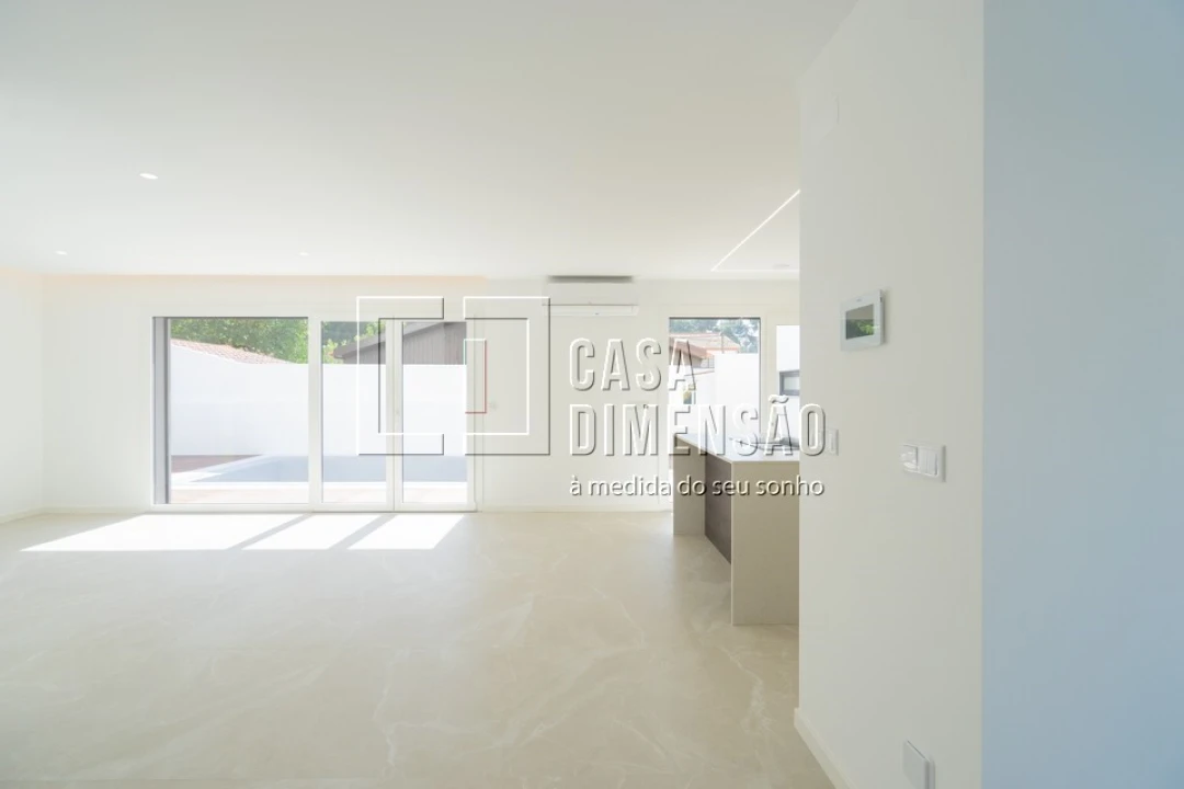 Moradia T4 para Venda em Charneca de Caparica e Sobreda Foto 5