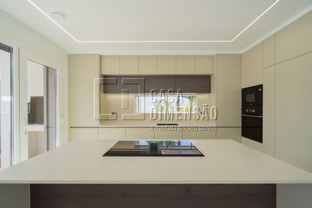 Moradia T4 para Venda em Charneca de Caparica e Sobreda Foto 16