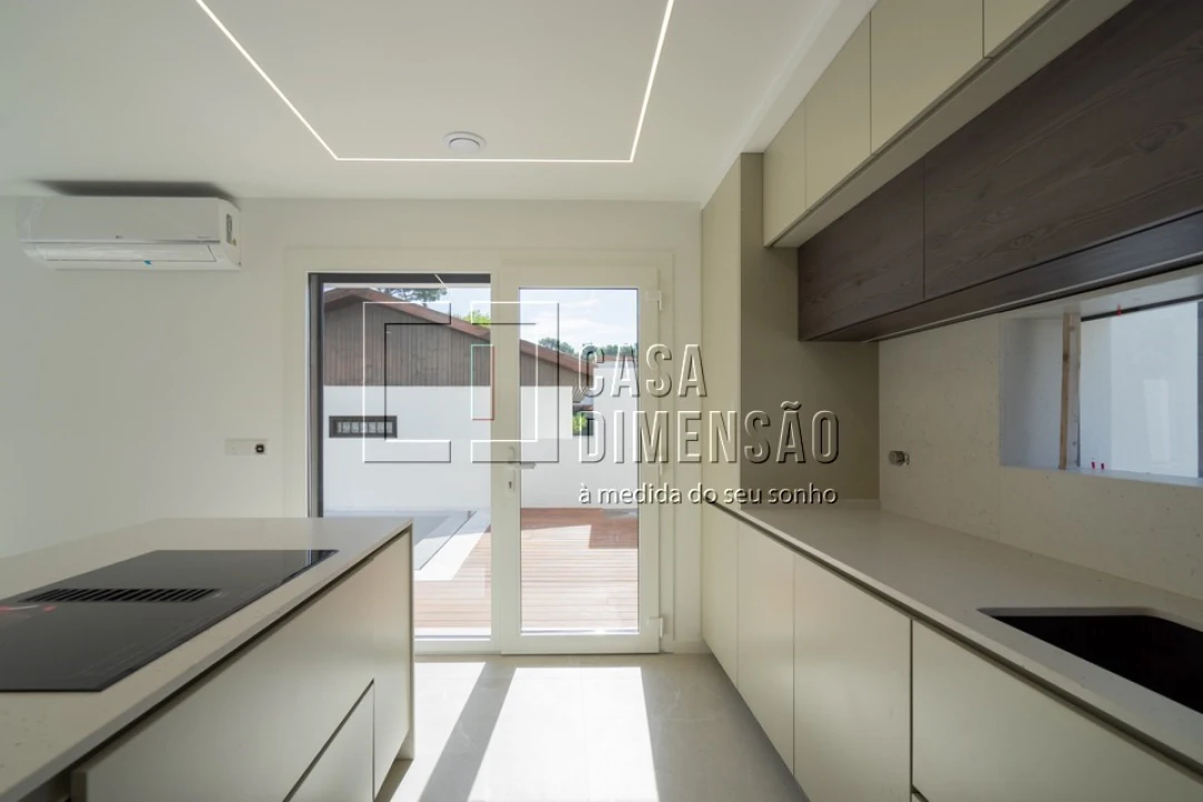 Moradia T4 para Venda em Charneca de Caparica e Sobreda Foto 23
