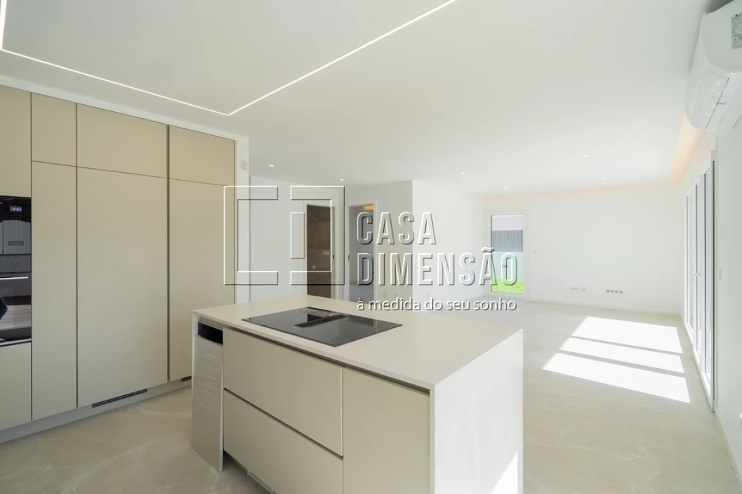 Moradia T4 para Venda em Charneca de Caparica e Sobreda Foto 26