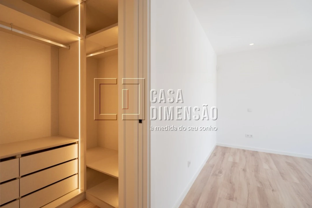 Moradia T4 para Venda em Charneca de Caparica e Sobreda Foto 63