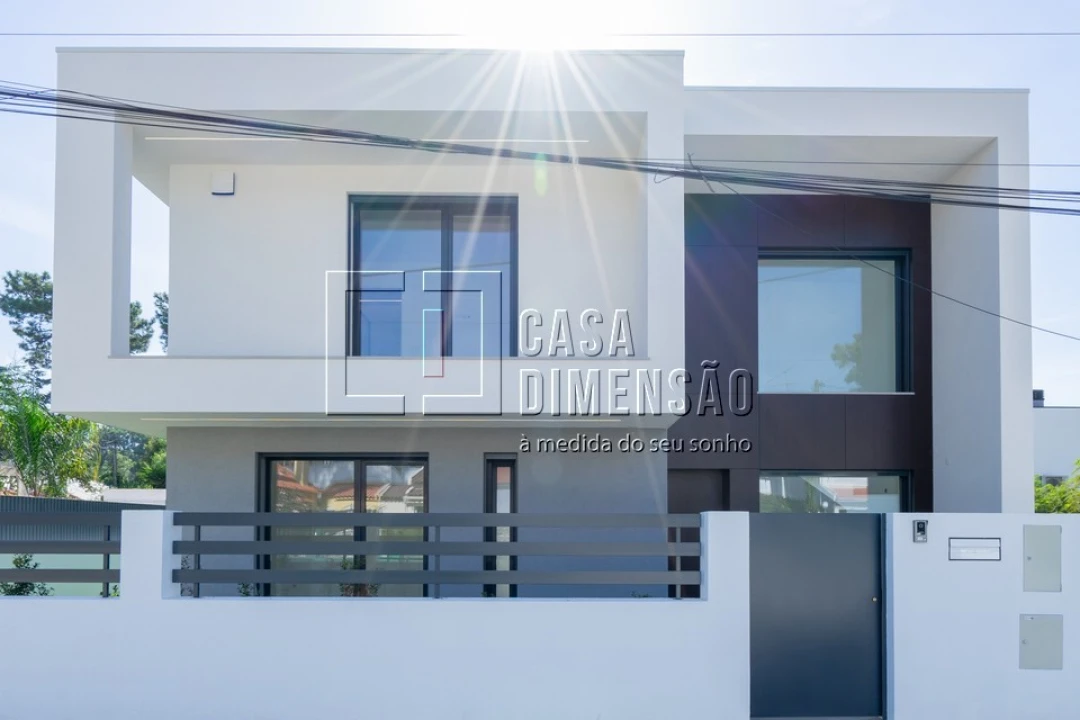 Moradia T4 para Venda em Charneca de Caparica e Sobreda Foto 71