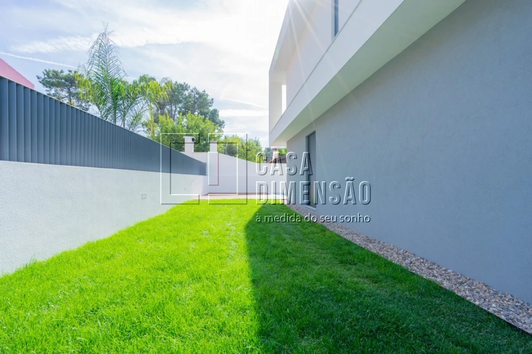 Moradia T4 para Venda em Charneca de Caparica e Sobreda Foto 81