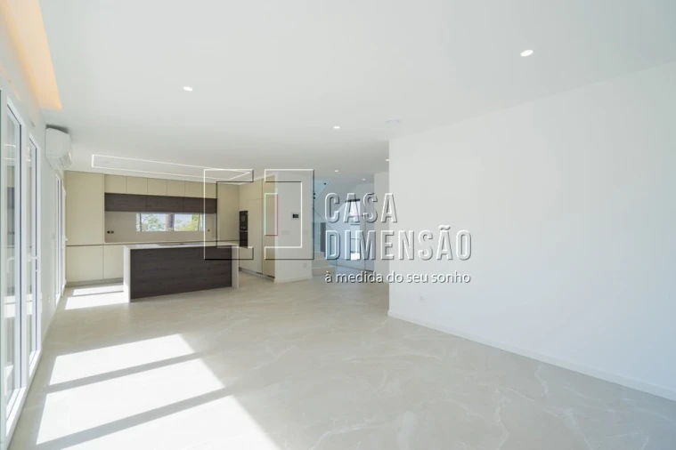 Moradia T4 para Venda em Charneca de Caparica e Sobreda Foto 12