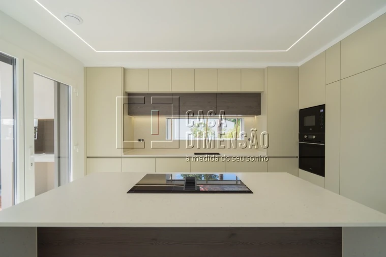 Moradia T4 para Venda em Charneca de Caparica e Sobreda Foto 16