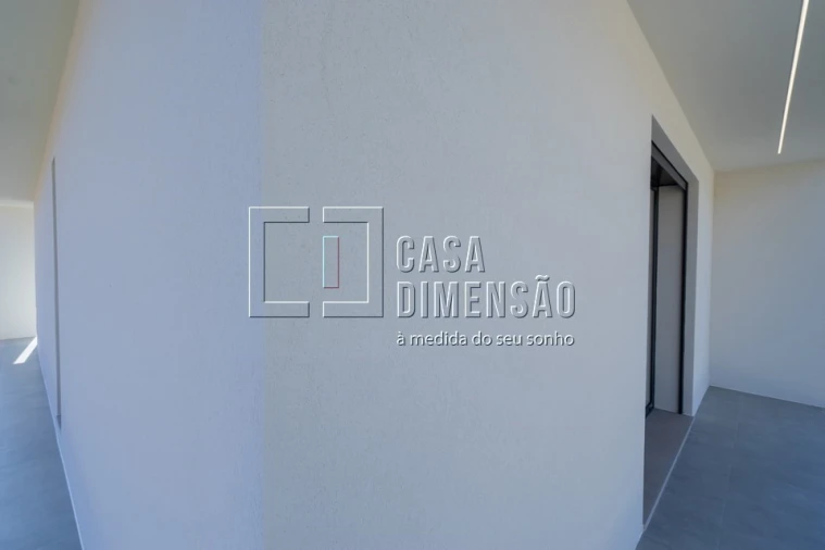 Moradia T4 para Venda em Charneca de Caparica e Sobreda Foto 49